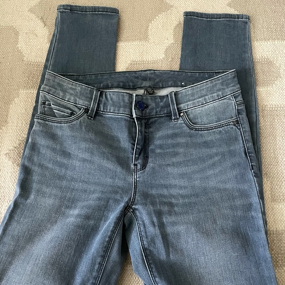 White House Black Market Jeans - The Skinny - Picture 2 of 6
